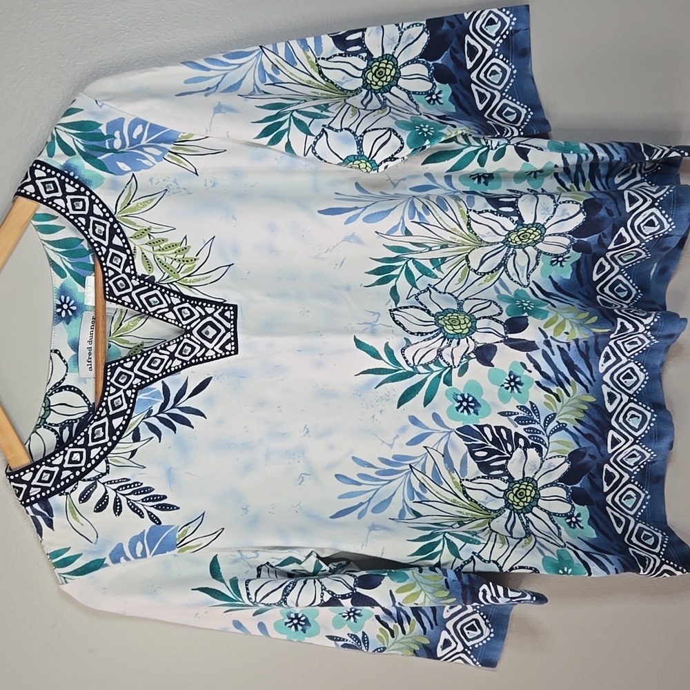 Alfred Dunner Petite Medium Floral Tunic Top with 3/4 Sleeve